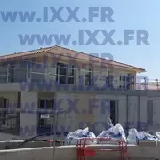 Завершенная крыша и складирование строительных материалов 03.2026